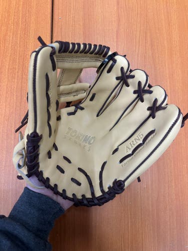 Akadema ARN5 11.5" RHT - Like New