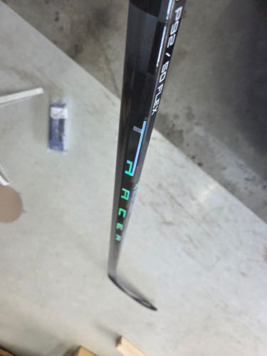 Intermediate Bauer Nexus Tracer Right Handed Hockey Stick P92 (Used)