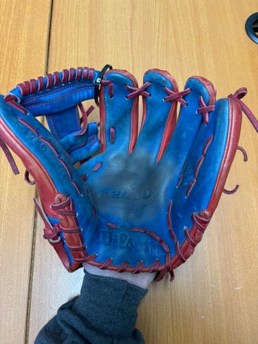 Wilson A2000 1786 11.5" Blue/Red