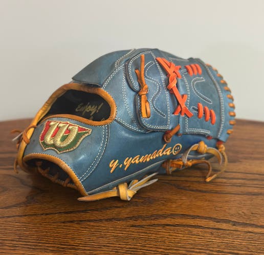 Rare Custom Japanese Wilson Staff RH Pitcher's Baseball Glove 12" (Used) blue