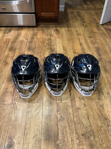 3 Navy Blue/White Adult Cascade R Helmets
