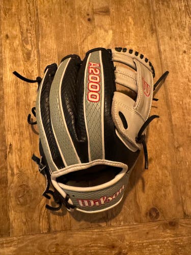 2023 Wilson A2000 RH Infield Baseball Glove 11.5" (New)