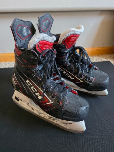 CCM JetSpeed FT480 Hockey Skates Regular Width Size 4 (Used)