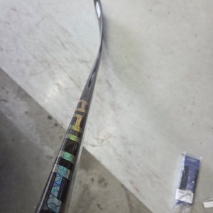Intermediate Bauer Proto-R Right Handed Hockey Stick P28 (Used)