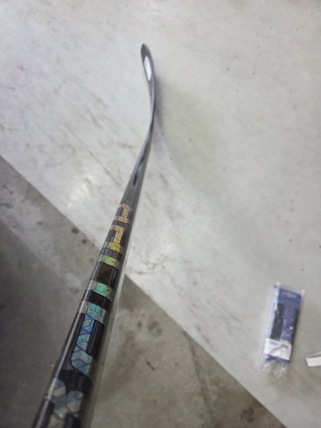 Intermediate Bauer Proto-R Right Handed Hockey Stick P28 (Used)