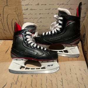 Bauer Vapor X Rival Junior Hockey Skates Regular Width Size 3 (US Street Shoe Size 4)