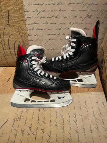 Bauer Vapor X Rival Junior Hockey Skates Regular Width Size 3 (US Street Shoe Size 4)