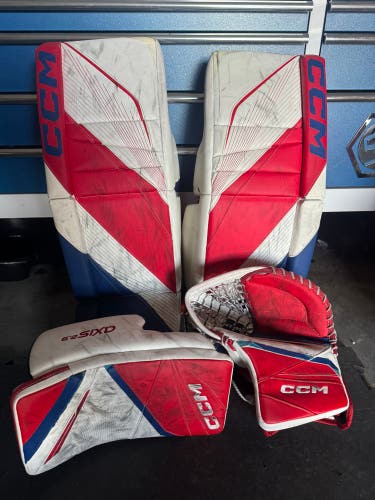 31" CCM Extreme Flex 6.9 Regular Goalie Full Set (Used)