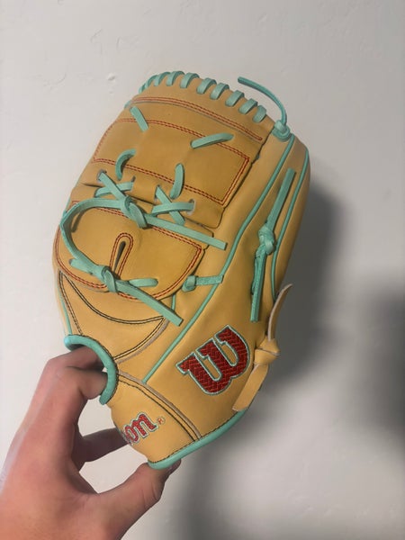 Fall 2025 A2000® B12 12” Pitcher’s Baseball Glove