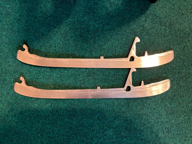 2023 True HZRDUS 9X Hockey Skates Regular Width Size 3 (Used)