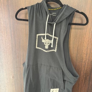 Men’s USED Under Armour Project Rock sleeveless tank hoodie size MEDIUM