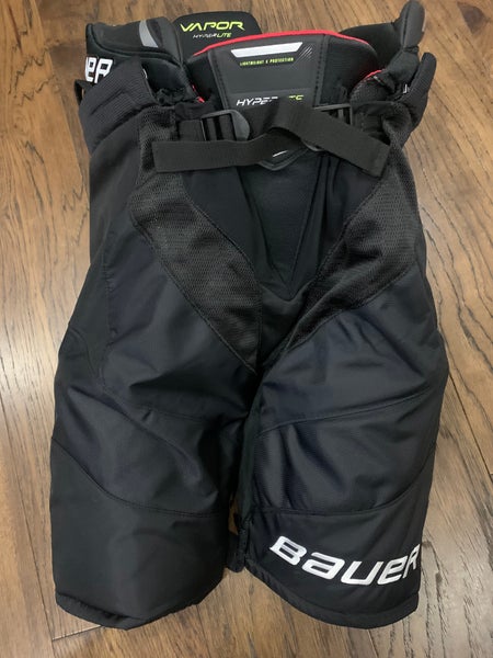 LIKE NEW Senior Medium Bauer Vapor Hyperlite Hockey Pants (Used)