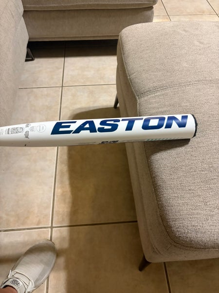 2022 Easton Firefly Composite Bat (-12) 20 oz 32" (Used)