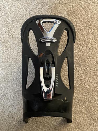 One Burton Mission Snowboard binding High Back Large Black