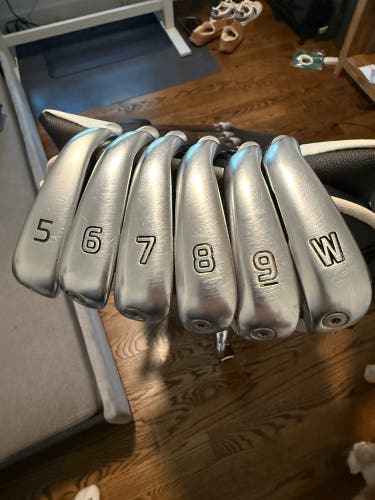 Men's Ping Left Hand Iron Set Stiff Flex (Used)