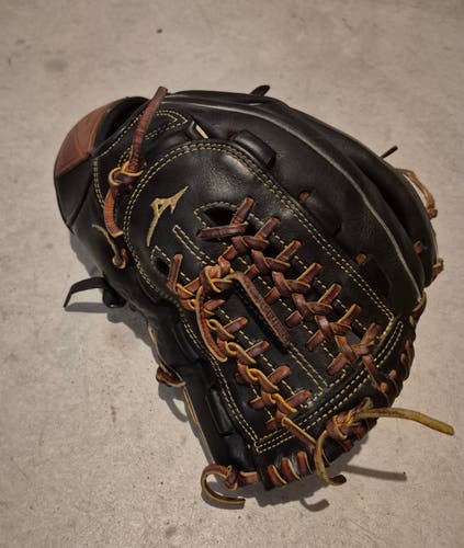 Mizuno RH Select 9 Baseball Glove 11.5" (Used)