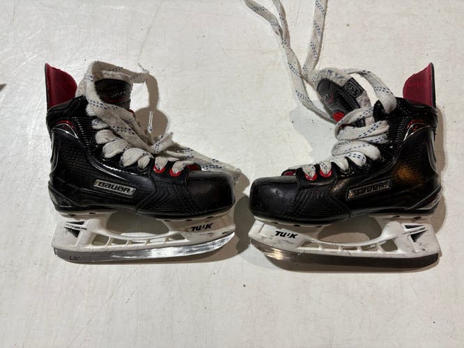 2017 Bauer Vapor 1X Hockey Skates Extra Wide Width 13.5 (Used)