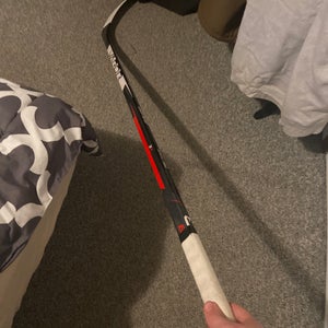 Intermediate Bauer Vapor 3X Left Hand Hockey Stick P88 (Used)