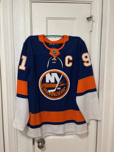 John Tavares NYI Jersey | Size 50