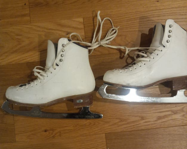 Riedell Size Figure Skates C Adult 7 (Used)