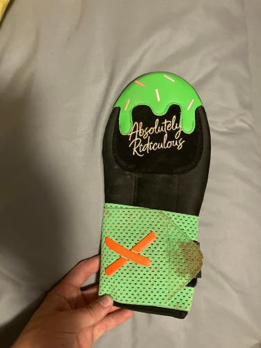 Green Senior Sliding Mitt (Used)
