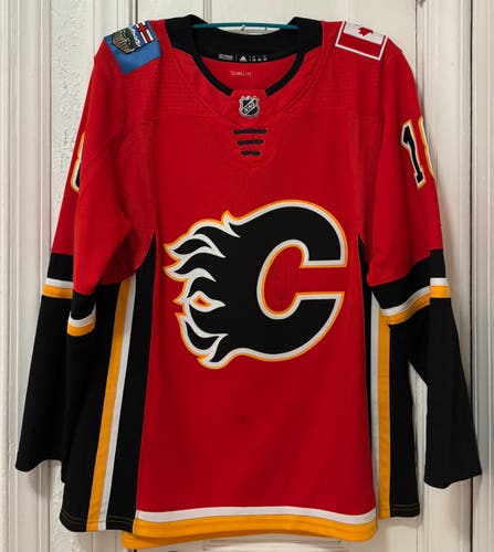 James Neal CGY Jersey | Size 50
