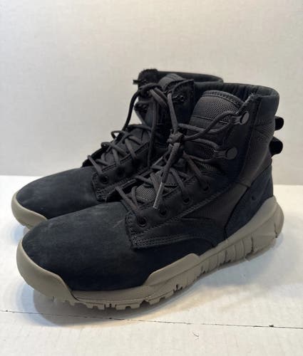 Black Men's Size M 6.5 (W 7.5) Adult Nike Boots (New)