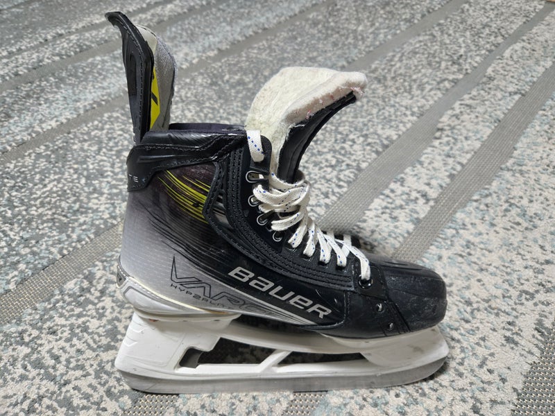 2023 Bauer Vapor Hyperlite 2 Hockey Skates Pro Stock Size 6.5 (Used)
