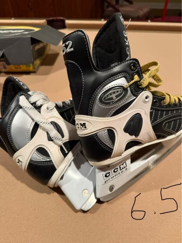 CCM Super Tacks 652 Hockey Skates 6.5 (Used)