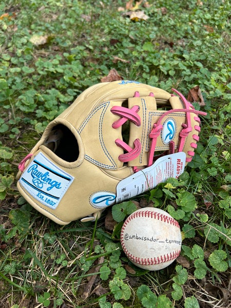Rawlings R2G Heart of the Hide 11.5” Standard Fit Camel/Pink Silver Label