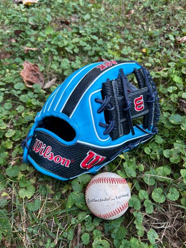 2025 Wilson A2K 1786 11.5” Infield Baseball Glove Blue/Black/Red