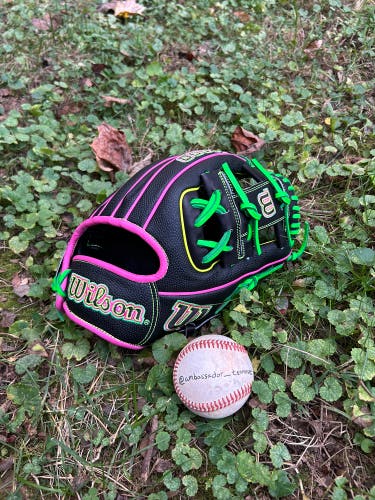 2025 Wilson A2000 1787 11.75” Infield Baseball Glove Black/Pink/Neon Green