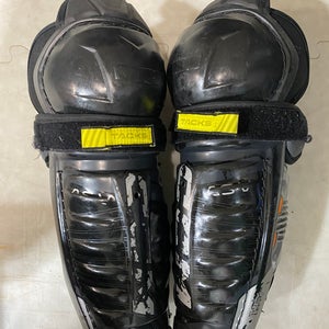 Junior CCM 11" Shin Pads (Used)
