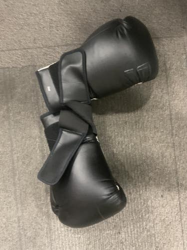 Used Boxing Gloves Black SM 11614-S000224187