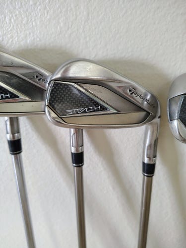 TaylorMade Stealth Golf Iron Set 5-SW (8 clubs)