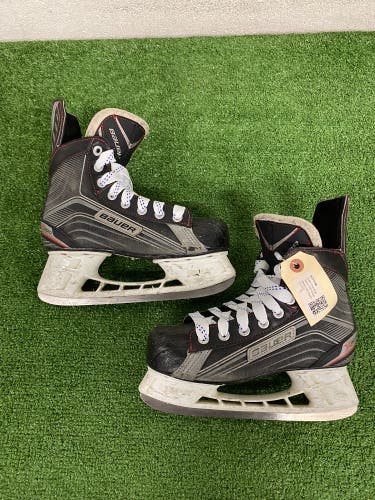 Bauer Vapor X200 Hockey Skates | INT 4.0 | Regular | No Laces