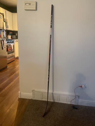 Intermediate CCM Jetspeed FT7 Pro Left Hand Hockey Stick P28 (Used)