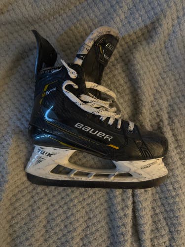 2022 Bauer Supreme M5 Pro Hockey Skates 7 (Used)