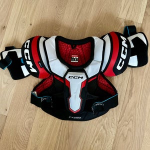 Large Junior CCM Jetspeed FT680 Shoulder Pads (Used)