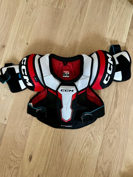 Large Junior CCM Jetspeed FT680 Shoulder Pads (Used)
