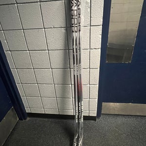 Intermediate Bauer Bauer Vapor League Right Handed Hockey Stick P28 Pro Stock (New) 65 Flex