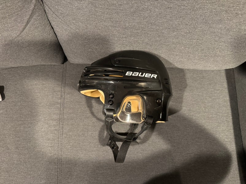 Medium Bauer 4500 Helmet (Used)