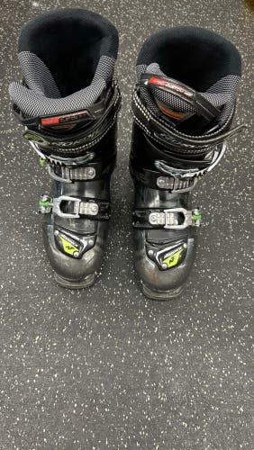 Mondo 27 & 27.5 Nordica Transfire R2 Ski Boots (Used)