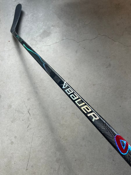 P92 102 Flex Senior Bauer Vapor Flylite Right Hand Hockey Stick Pro Stock OHL.