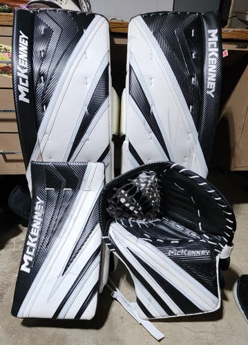 33" Mckenney Regular Goalie Full Set (Used)