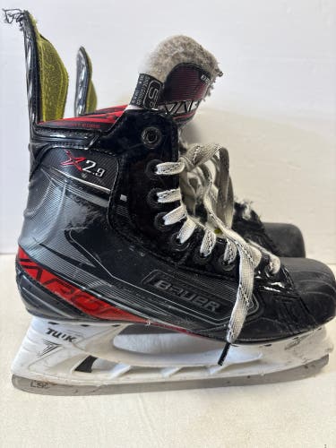 Bauer Vapor X2.9 Hockey Skates Regular Width Size 5 (Used)
