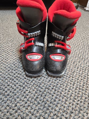 Mondo 16 & 16.5 Nordica Ski Boots (Used)