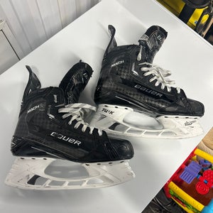 2022 Bauer Supreme Mach Hockey Skates 8.5 (Used)