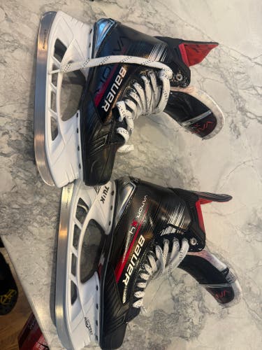 Senior 2023 Bauer Vapor X4 Hockey Skates Regular Width 11 (Used)