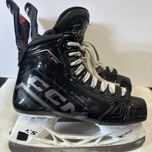 CCM JetSpeed FT690 Hockey Skates Regular Width Size 4.5 (Used)